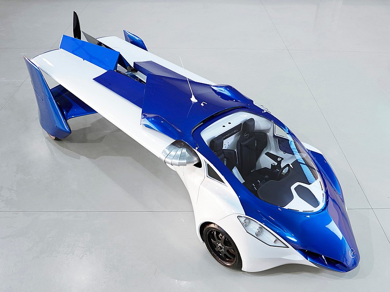 AeroMobil 3.0 létá s lakem od Standoxu